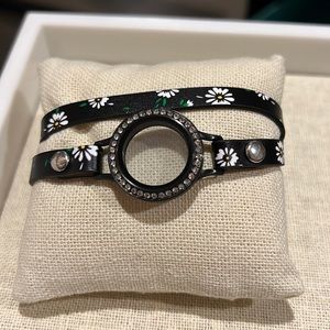 Origami Owl Black Daisy Wrap Bracelet and Locket